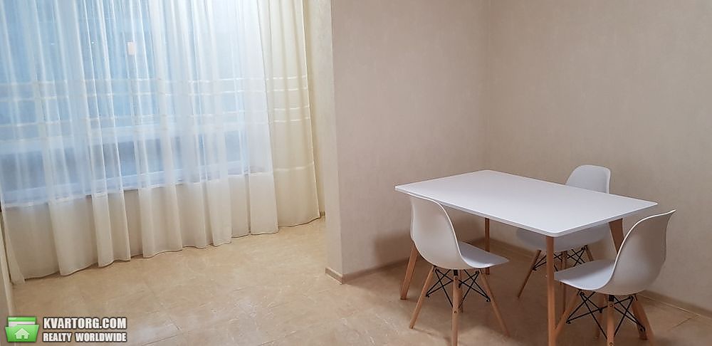 Rent out 2-room apartment. Львов, Шевченка — photo 3