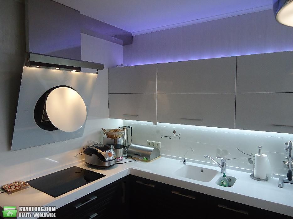 Sell 3-room apartment. Киев,  Срибнокильская — photo 7