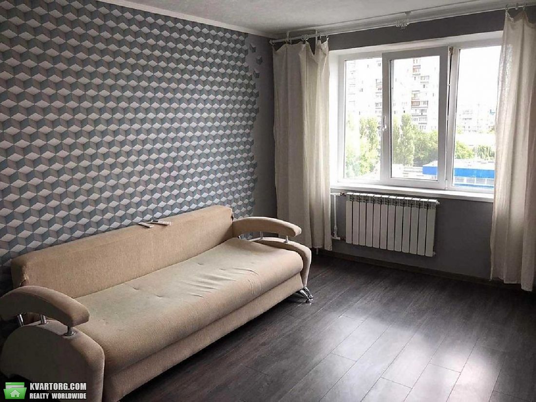 Rent out 2-room apartment. Киев,  пр. Свободы — photo 4