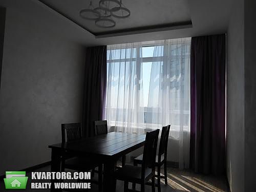 Sell 2-room apartment. Киев, Коновальца — photo 1