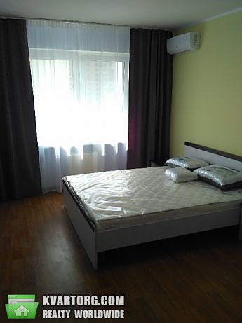 Rent out 2-room apartment. Киев, Русово — photo 4