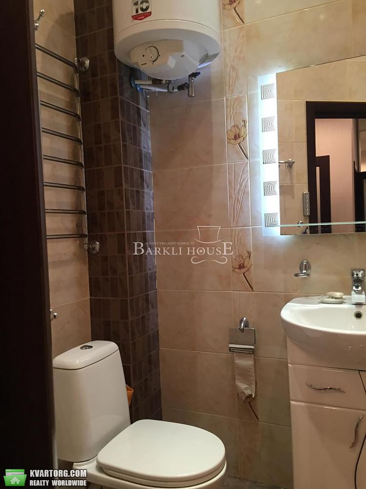 Rent out 2-room apartment. Киев,  Андреевская — photo 6