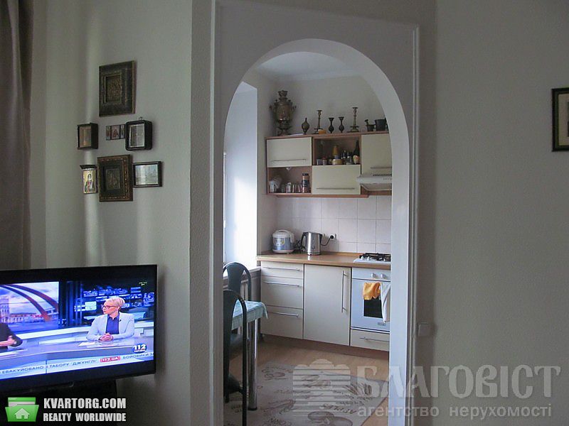 Sell 3-room apartment. Киев,  Кропивницкого — photo 1