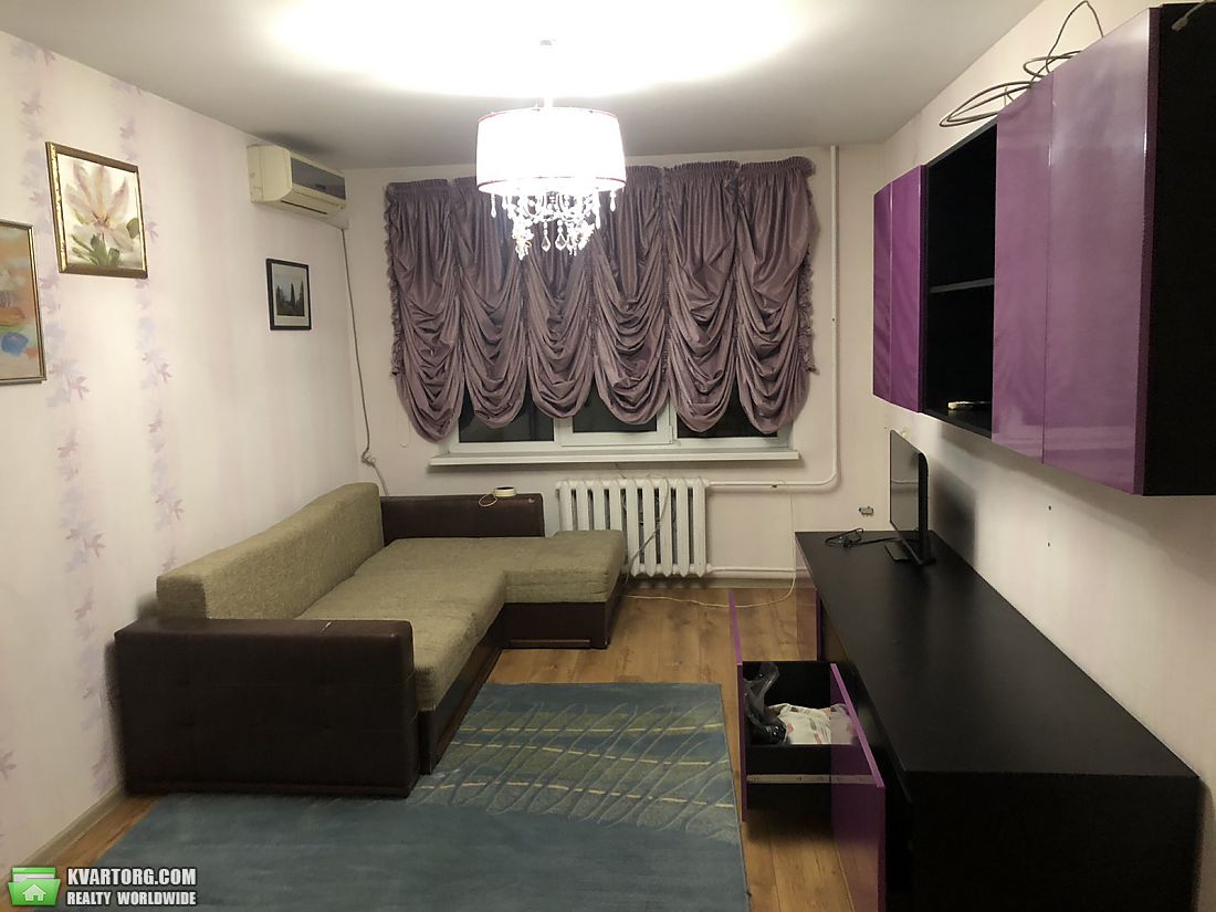 Rent out 2-room apartment. Киев,  Патриотов — photo 1