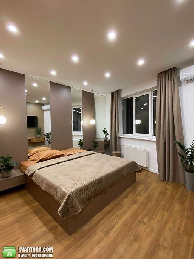 Sell 3-room apartment. Киев,  Оболонский пр — photo 1