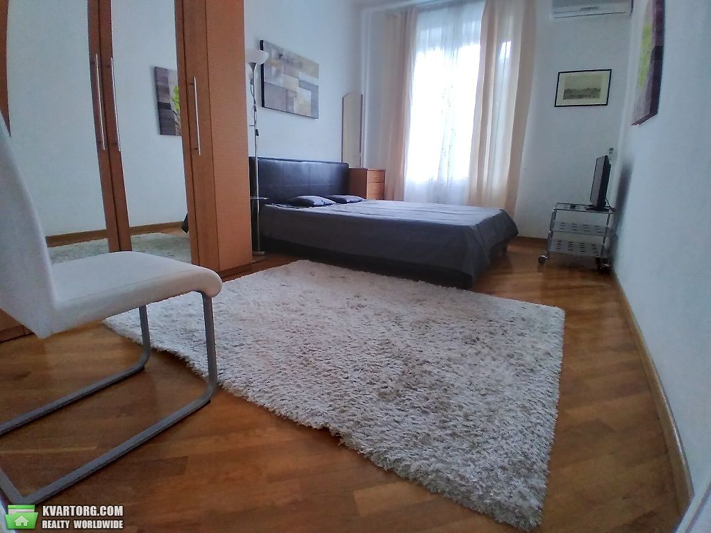 Rent out 2-room apartment. Киев, улица льва толстого — photo 1