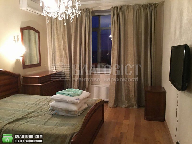Rent out 2-room apartment. Киев,  Барбюса — photo 1