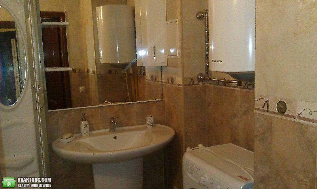 Rent out 2-room apartment. Киев,  Антоновича — photo 9
