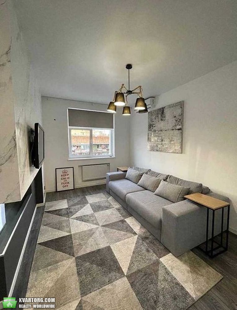 Rent out 1-room apartment. Киев,  Саперное поле — photo 1