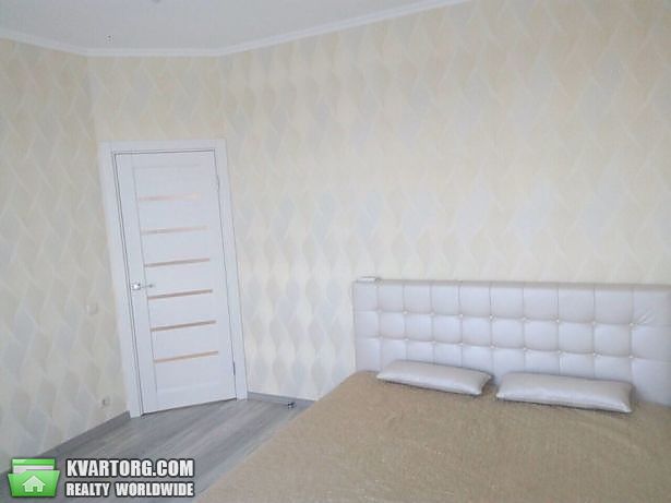 Rent out 1-room apartment. Киев, луценко — photo 1