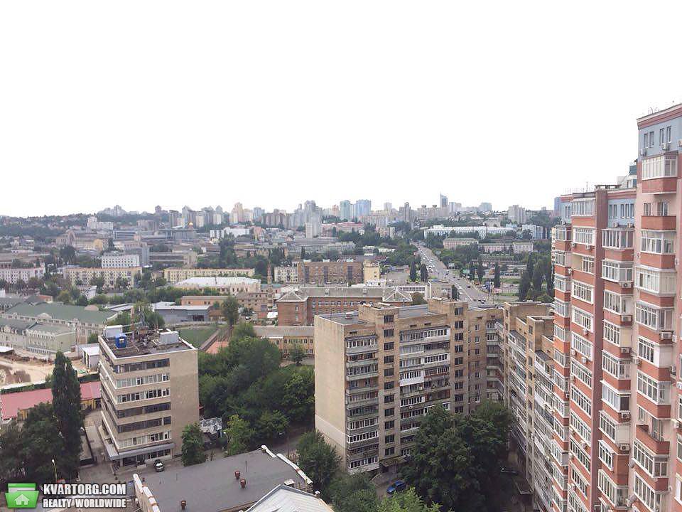 Rent out 2-room apartment. Киев,  Черновола — photo 10