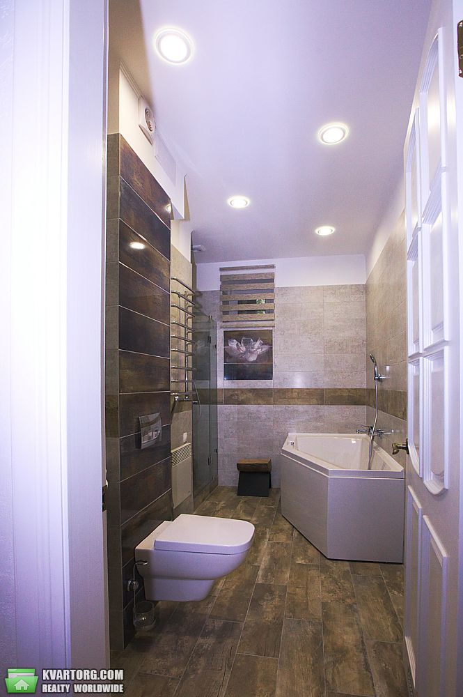 Rent out 3-room apartment. Киев,  Контрактовая пл — photo 9