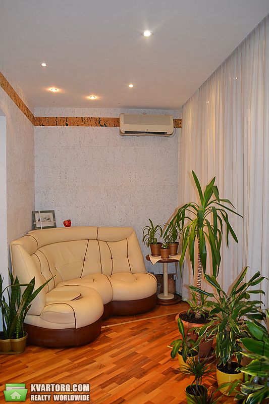 Sell 4-room apartment. Днепропетровск, Клары Цеткин — photo 3