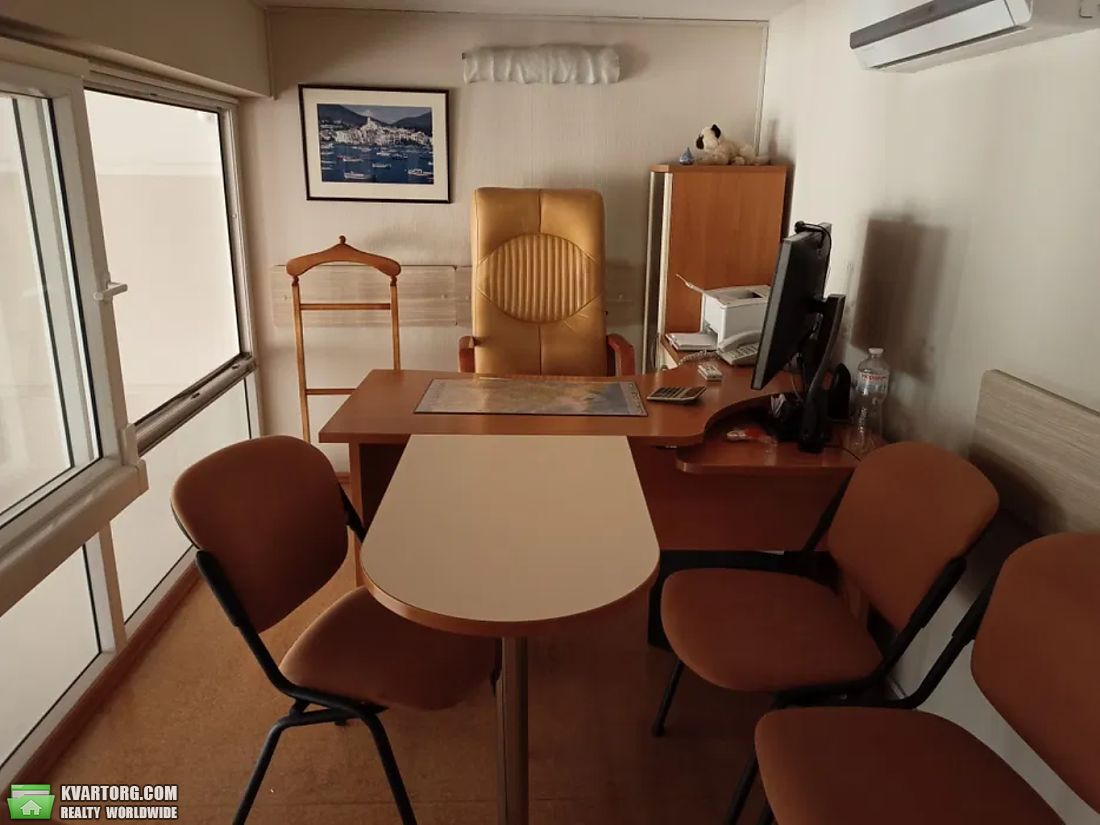 Rent out office. Киев,  Владимирская — photo 2