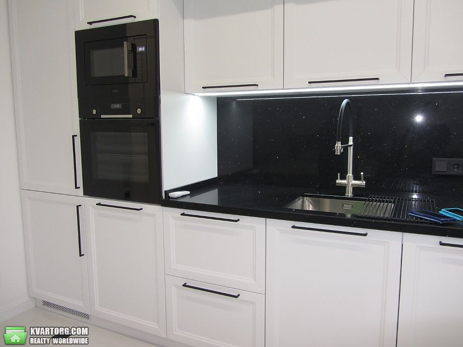 Rent out 1-room apartment. Киев, Набережно-Рыбальская — photo 2
