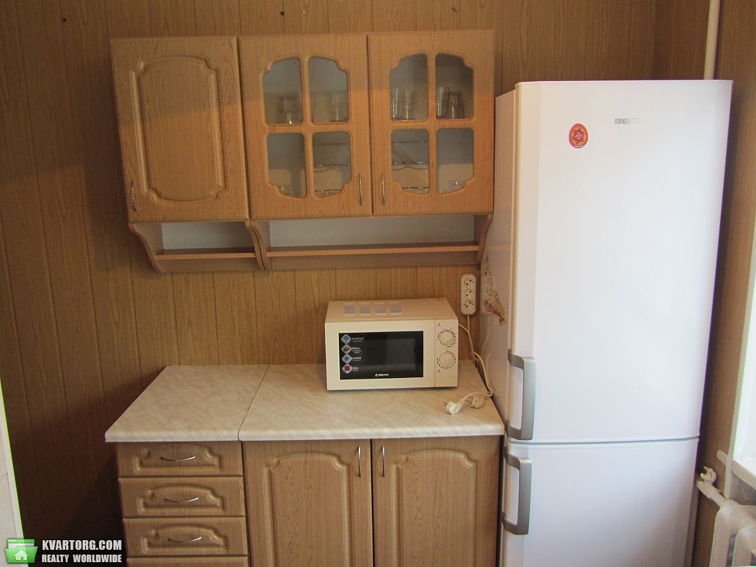 Rent out 3-room apartment. Киев,  Кловский спуск — photo 4