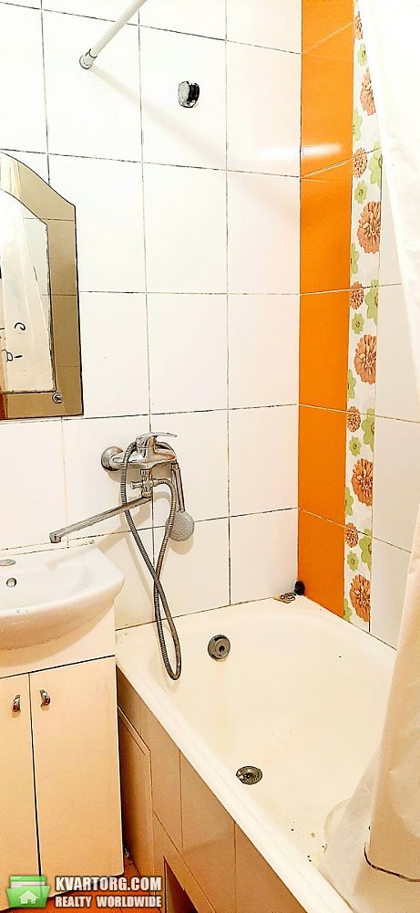 Rent out 2-room apartment. Киев,  Кулибина — photo 10