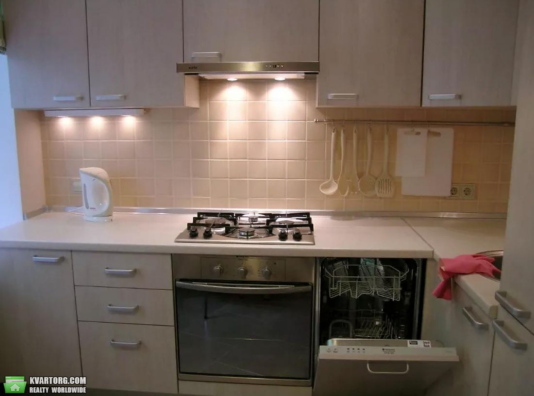 Rent out 2-room apartment. Киев,  Первомайского — photo 7