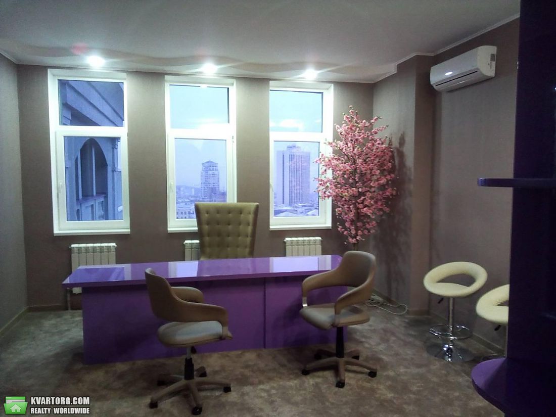 Rent out multi-room apartment. Киев, ул. Гончара Олеся — photo 1