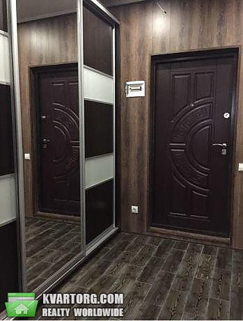 Rent out 2-room apartment. Киев, Луценка — photo 8