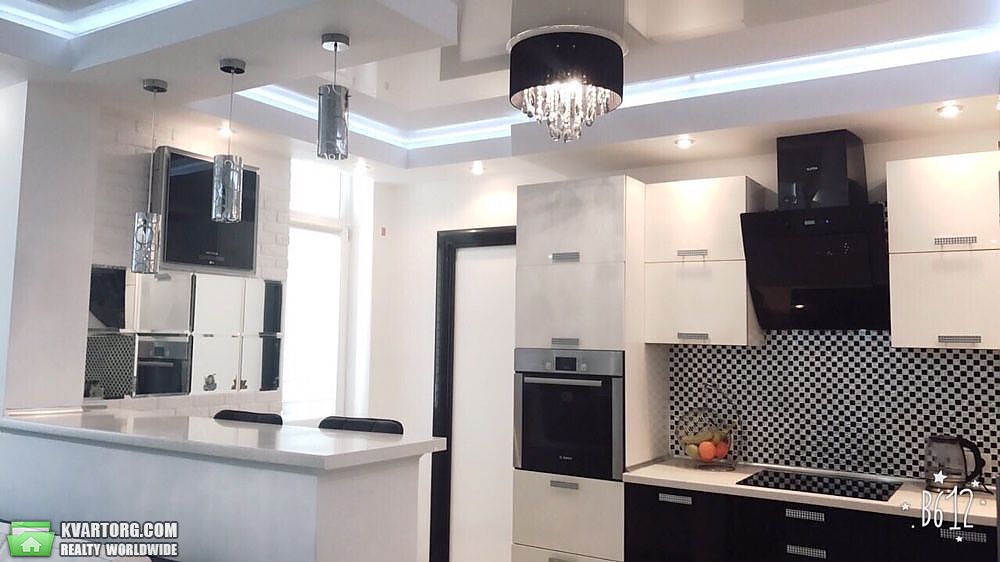 Sell 3-room apartment. Киев,  Урловская — photo 1