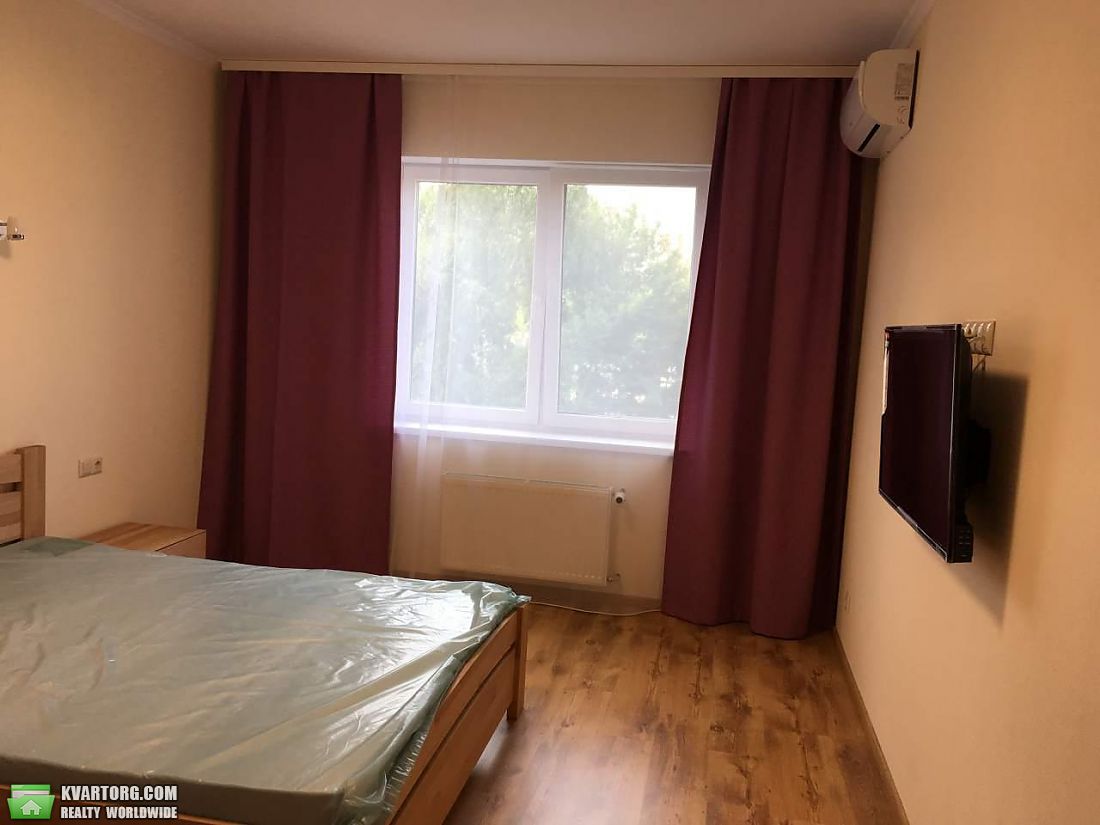 Rent out 1-room apartment. Киев, Нижнеключевая — photo 8