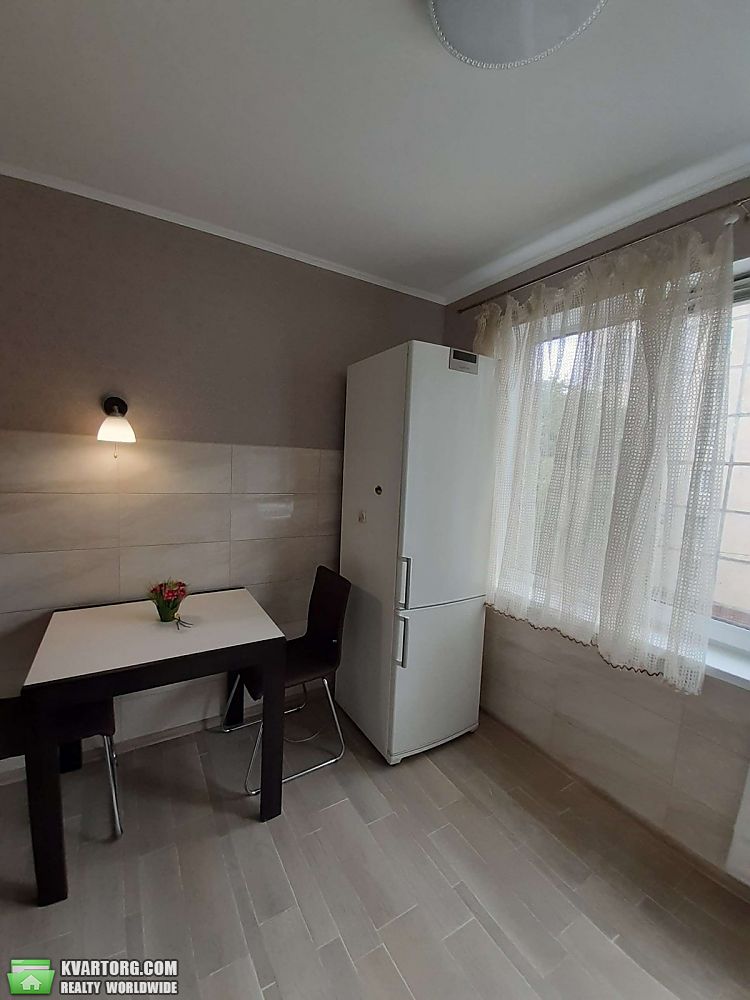 Rent out 3-room apartment. Киев, Шухевича проспект — photo 6