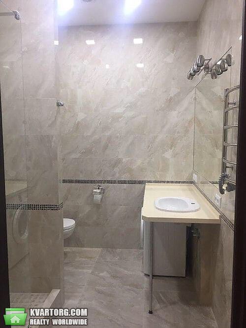 Rent out 2-room apartment. Киев,  Шмидта — photo 4