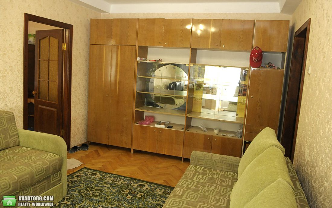 Rent out 2-room apartment. Киев,  Мартиросяна — photo 3