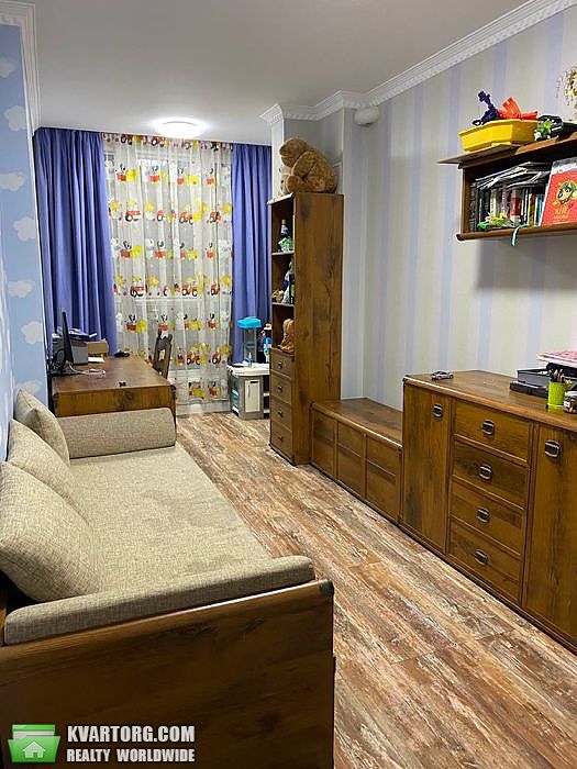 Sell 3-room apartment. Киев,  Метрологическая — photo 1