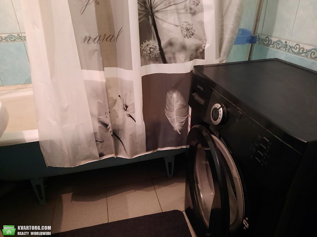 Rent out 2-room apartment. Киев,  Тростянецкая — photo 8