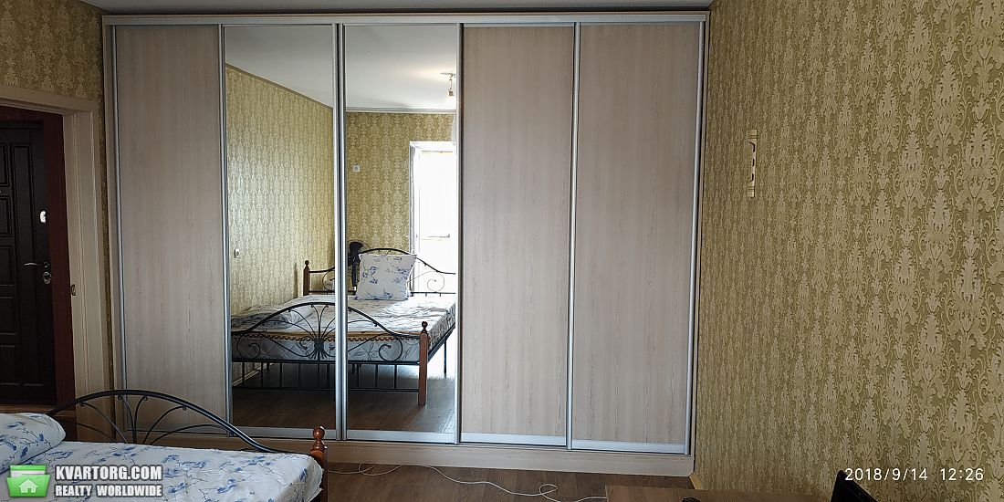 Rent out 2-room apartment. Киев,  Ревуцкого — photo 4