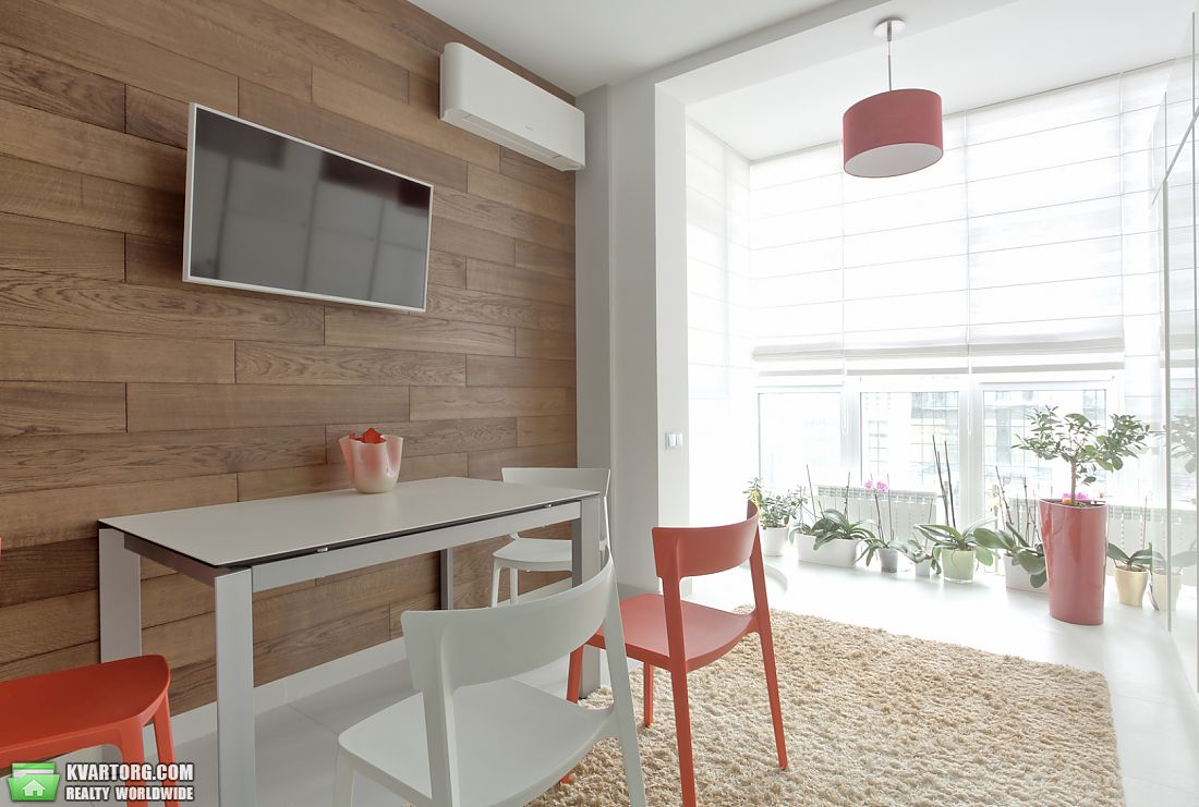Sell 3-room apartment. Киев,  Драгомирова — photo 1