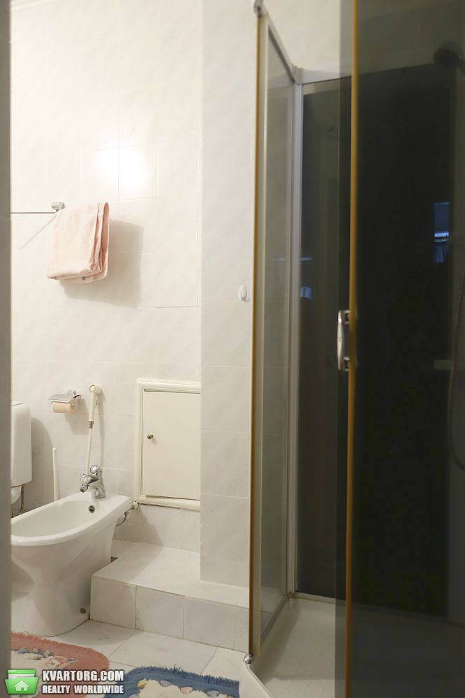 Rent out 3-room apartment. Киев,  Тургеневская — photo 9
