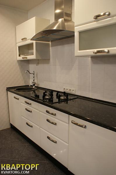 Rent out 1-room apartment. Одесса, Дерибасовская — photo 1