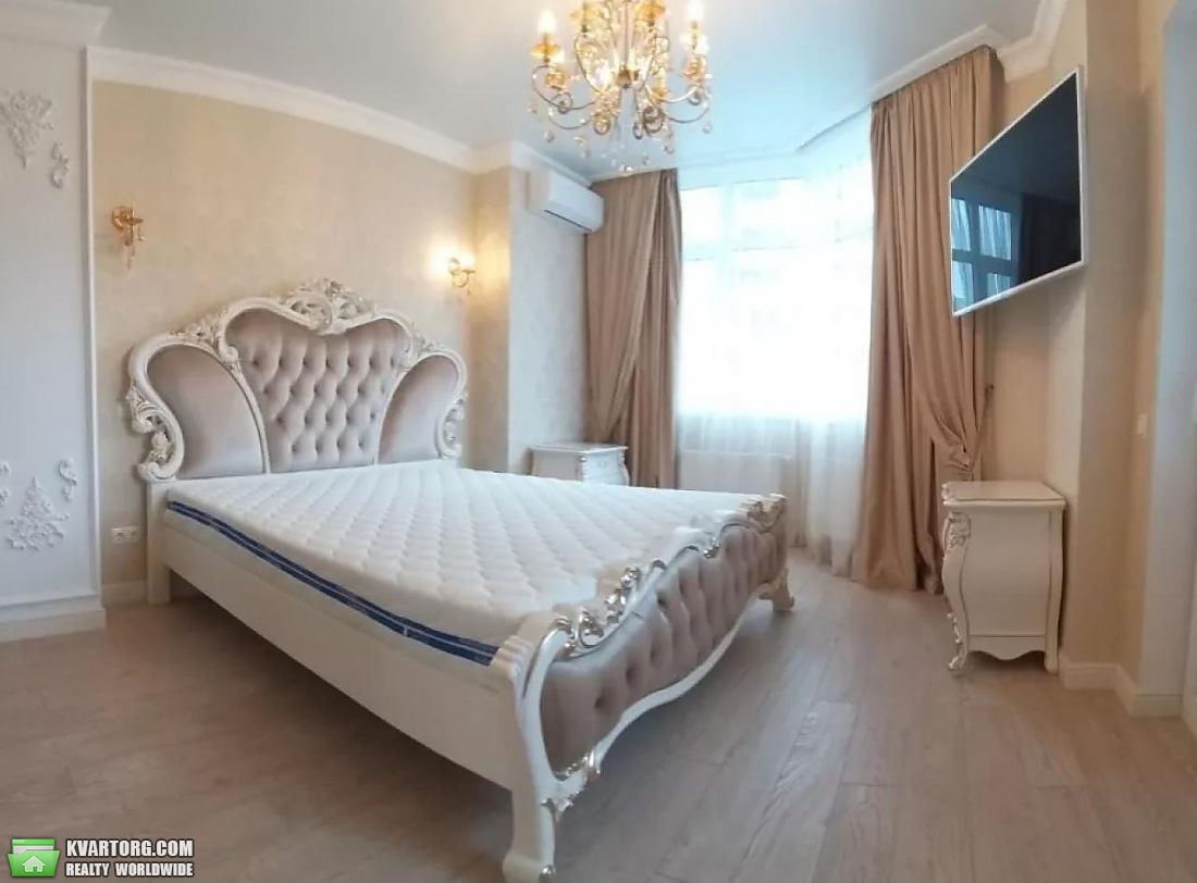 Rent out 3-room apartment. Киев,  Просвещения — photo 8