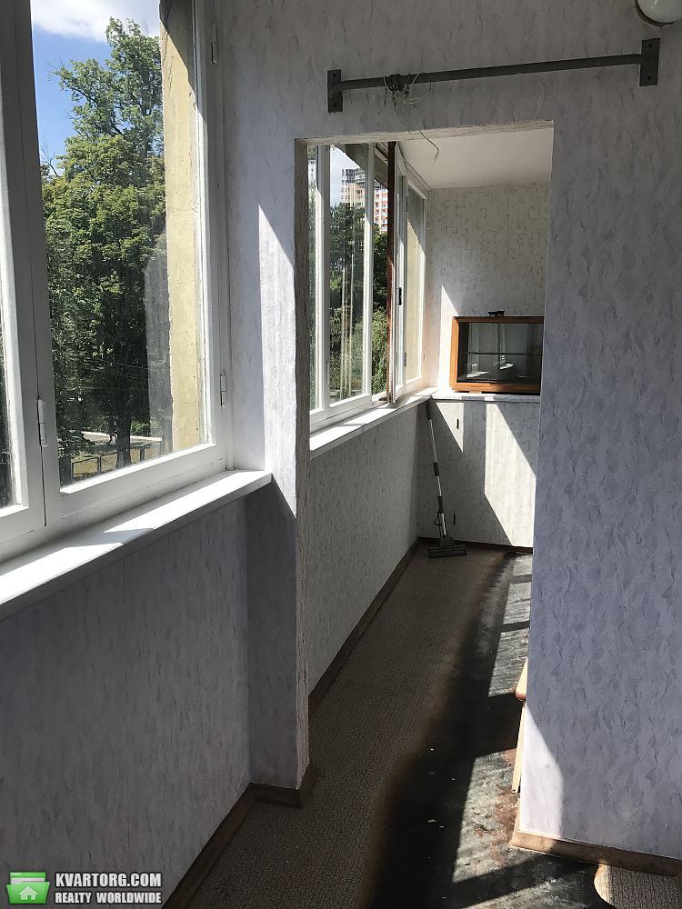 Rent out 2-room apartment. Киев,  Пушиной — photo 5