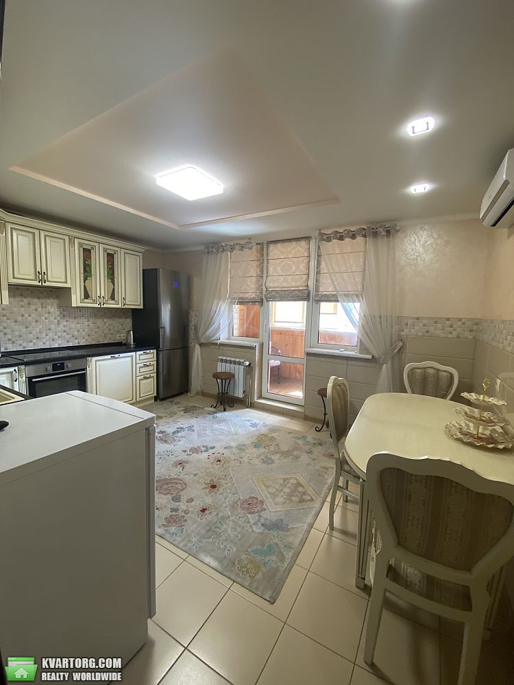 Sell 3-room apartment. Киев, Радунская — photo 1
