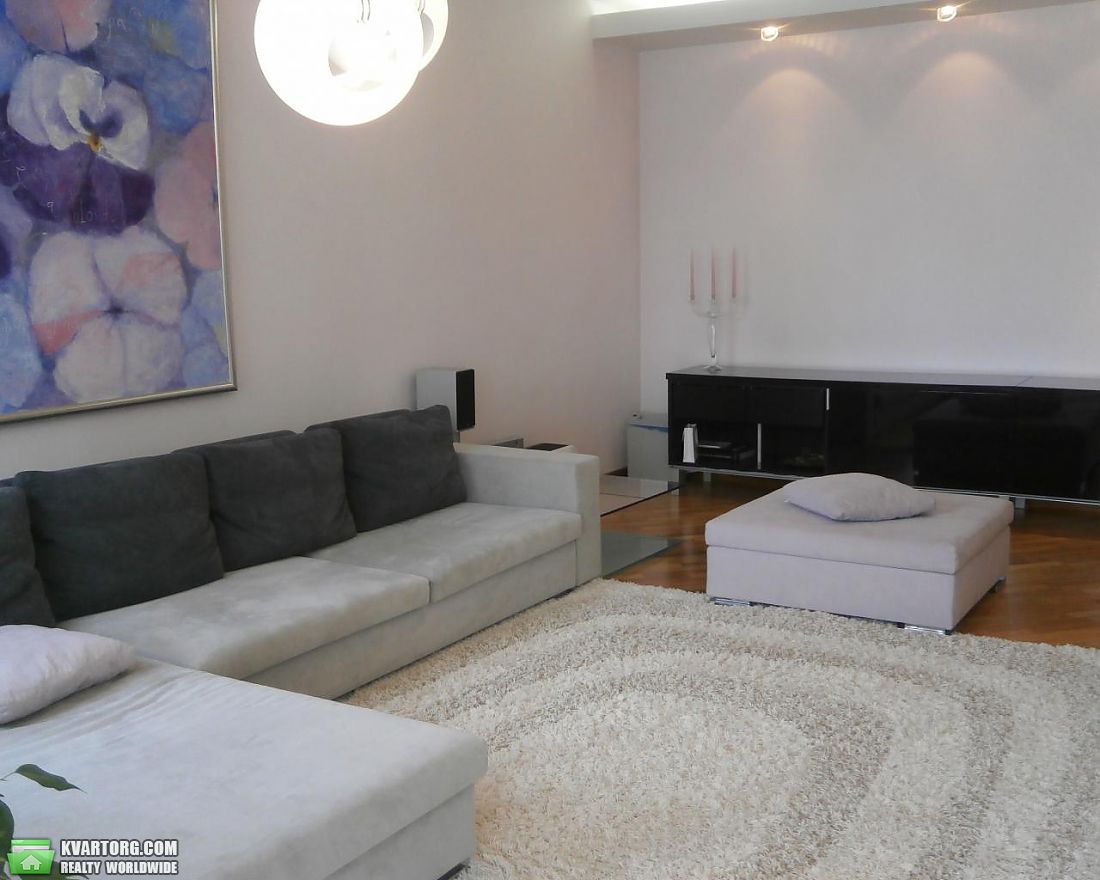 Rent out 3-room apartment. Киев,  Старонаводницкая — photo 1