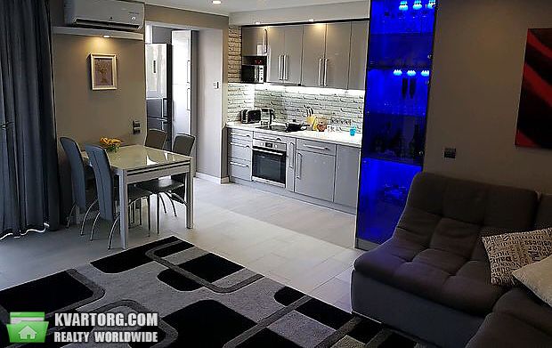 Sell 4-room apartment. Днепропетровск, Запорожское шоссе — photo 1