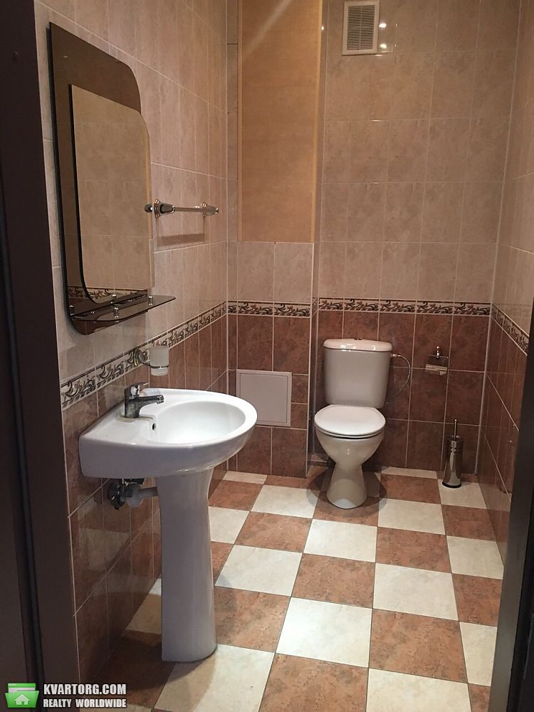 Rent out 3-room apartment. Киев,  Дмитриевская — photo 8