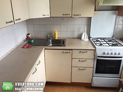 Sell 2-room apartment. Киев,  Ереванская — photo 1