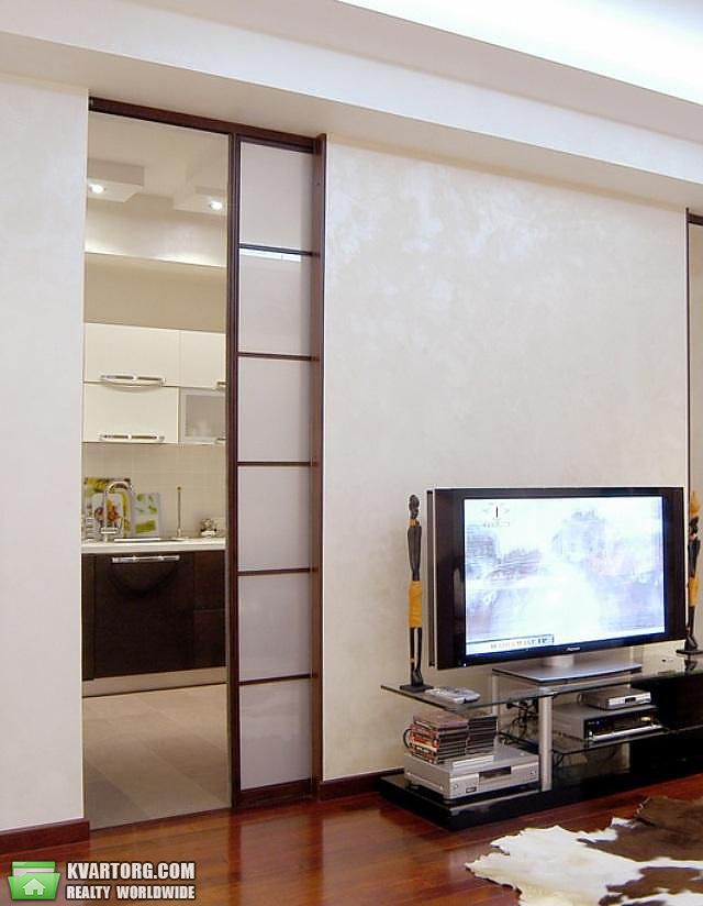 Rent out 3-room apartment. Киев,  Волошская — photo 4