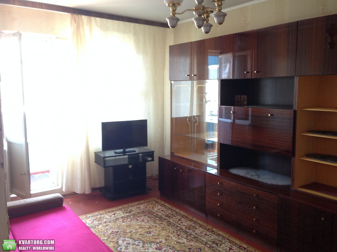 Rent out 2-room apartment. Киев,  Вербицкого — photo 1