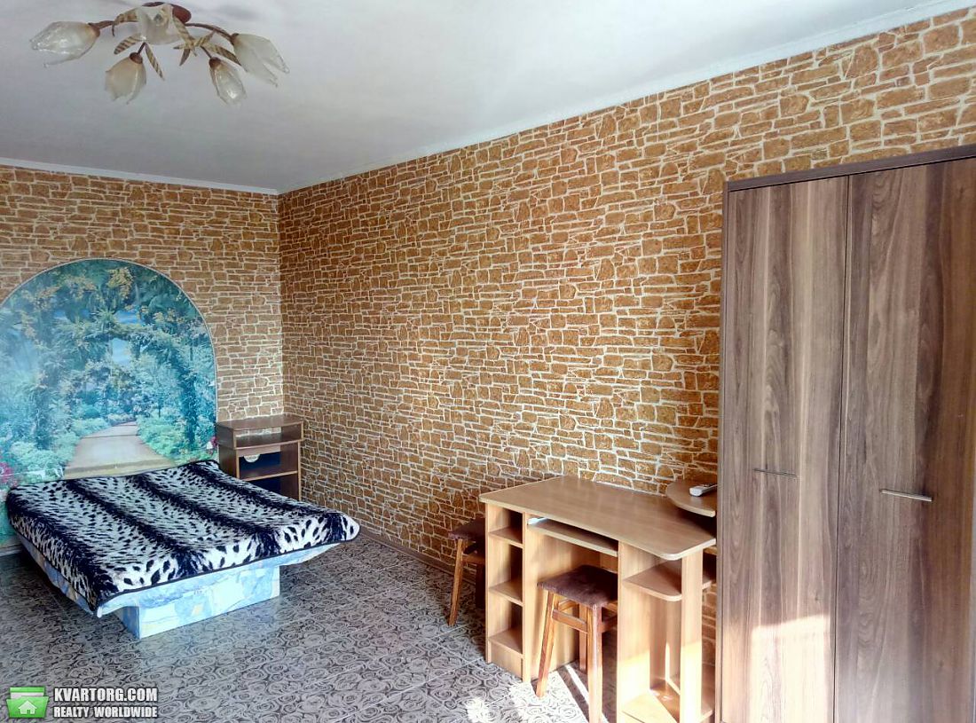 Rent out 1-room apartment. Киев, Баггоутовская — photo 2