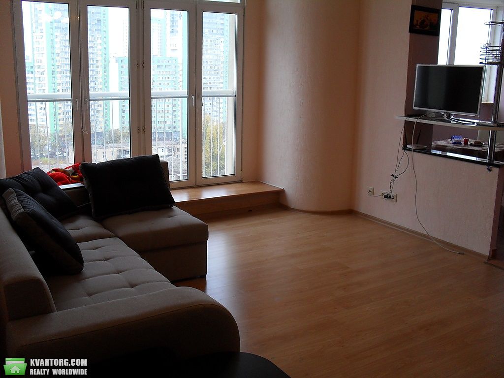 Sell 2-room apartment. Киев,  Макеевская — photo 1