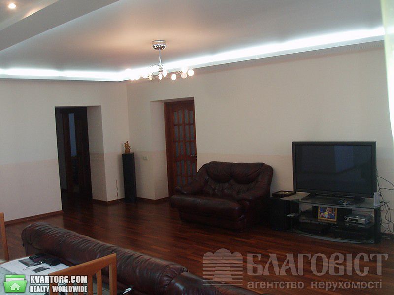 Sell 4-room apartment. Киев,  Луначарского — photo 2