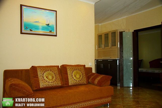 Rent out 1-room apartment. Киев,  Героев Обороны — photo 3