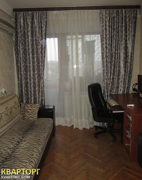 Sell 2-room apartment. Киев,  Стратегическое шоссе — photo 2