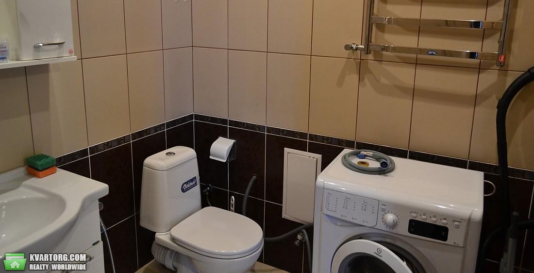 Rent out 2-room apartment. Киев,  Белорусская — photo 9